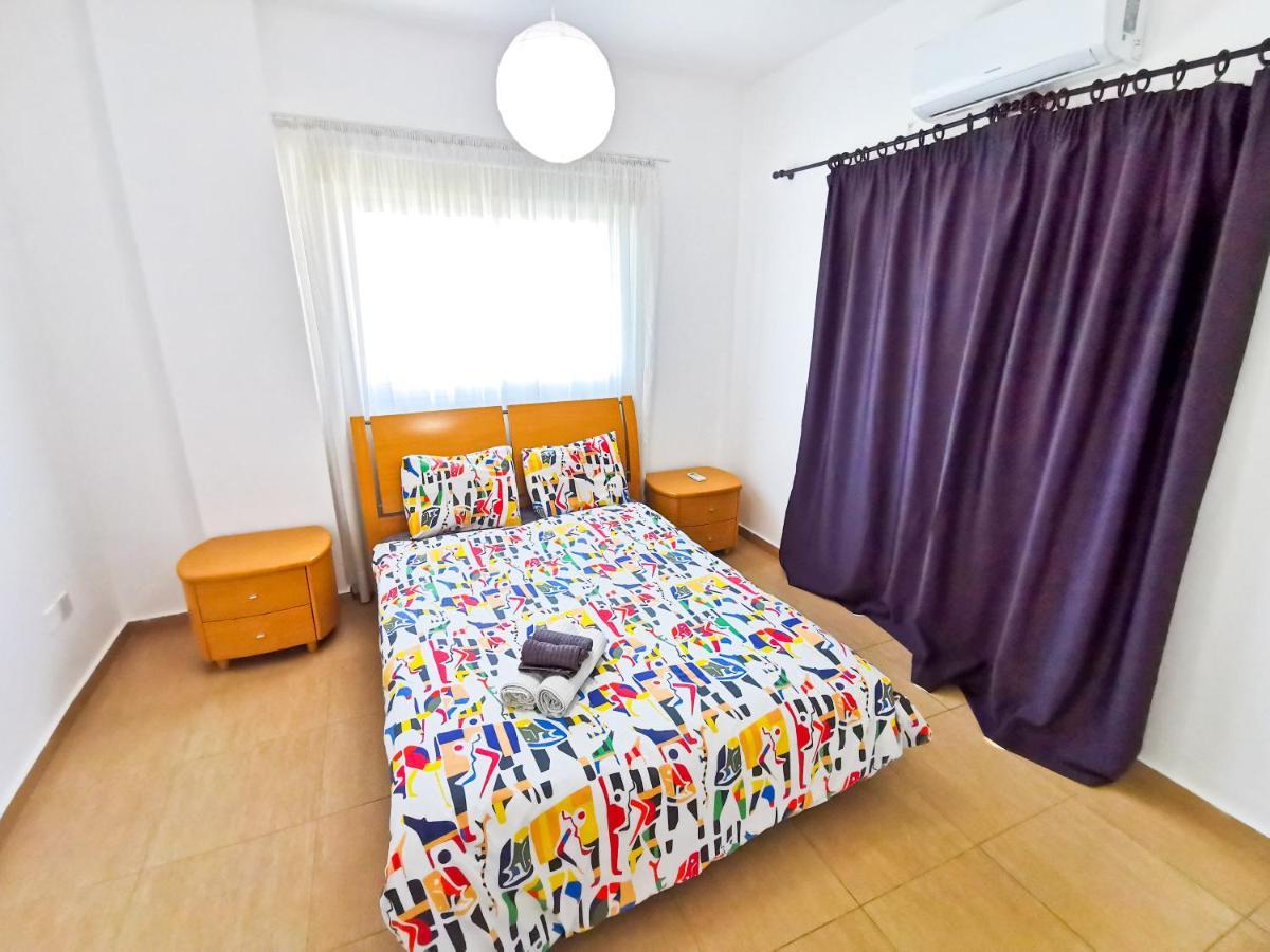 Off Course Seaview Apartment Larnaca Exterior foto